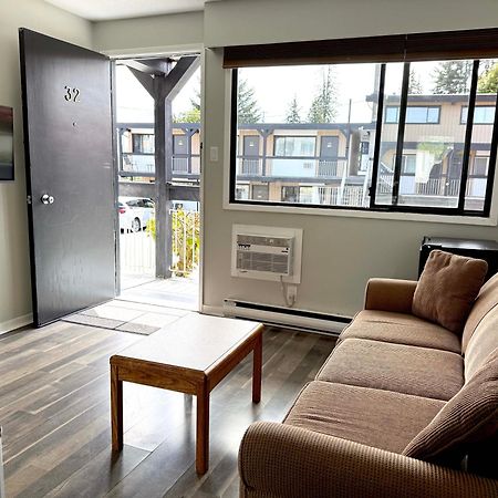 Departure Bay Motel ナナイモ エクステリア 写真