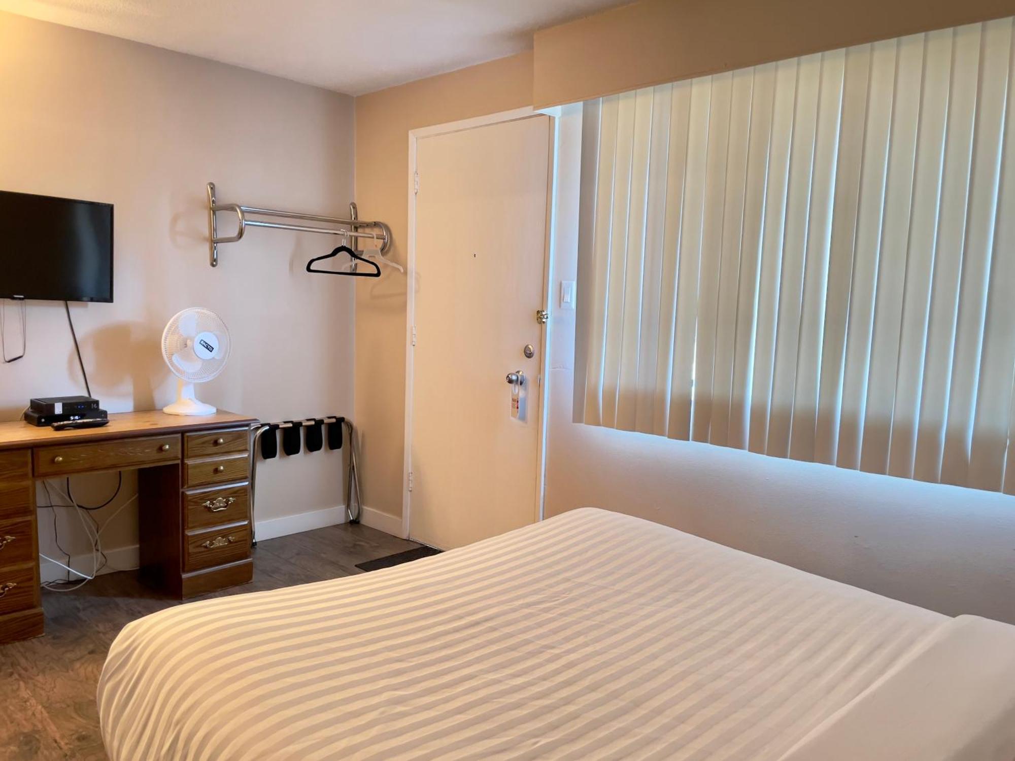 Departure Bay Motel ナナイモ エクステリア 写真