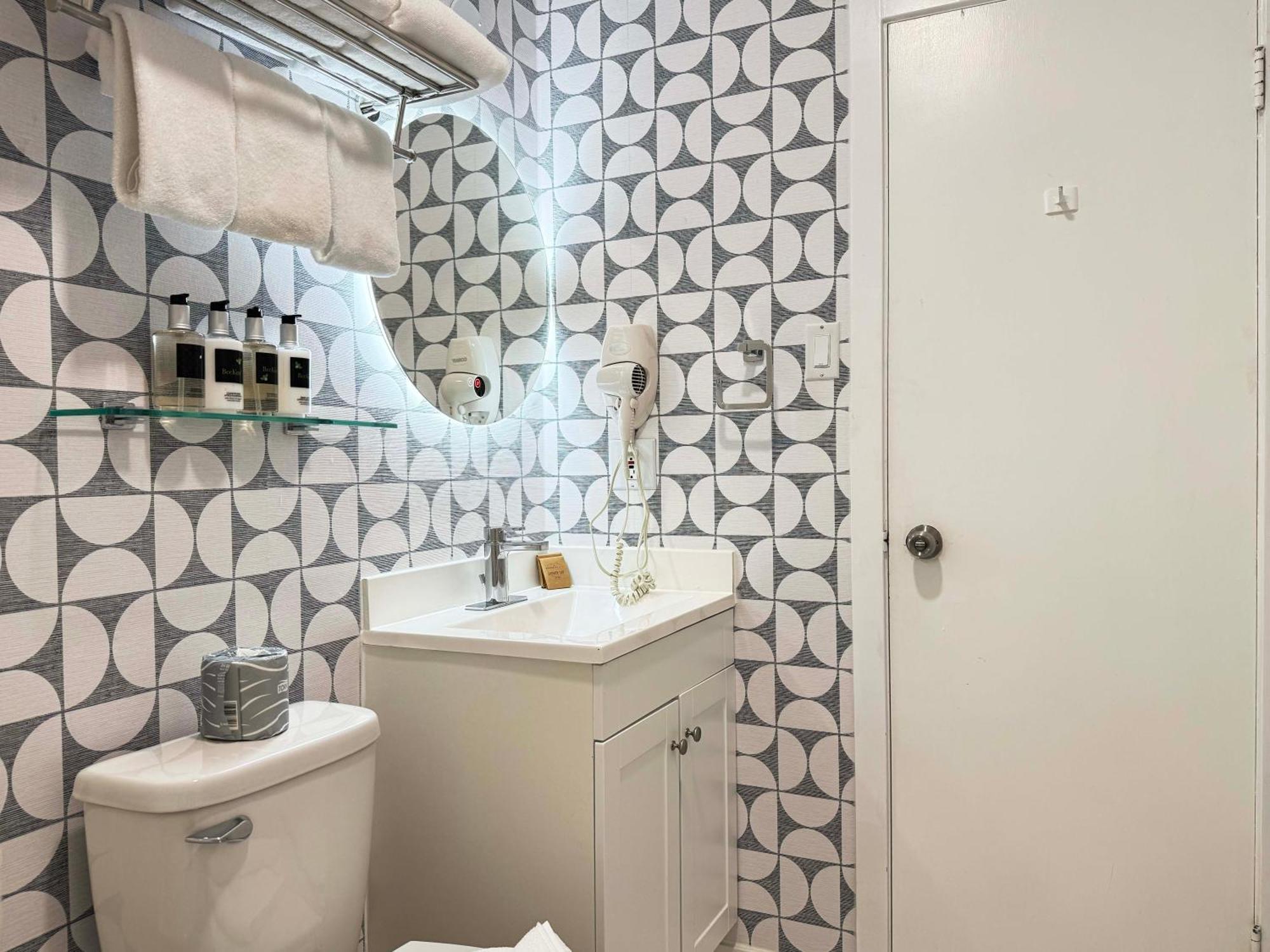 Departure Bay Motel ナナイモ エクステリア 写真