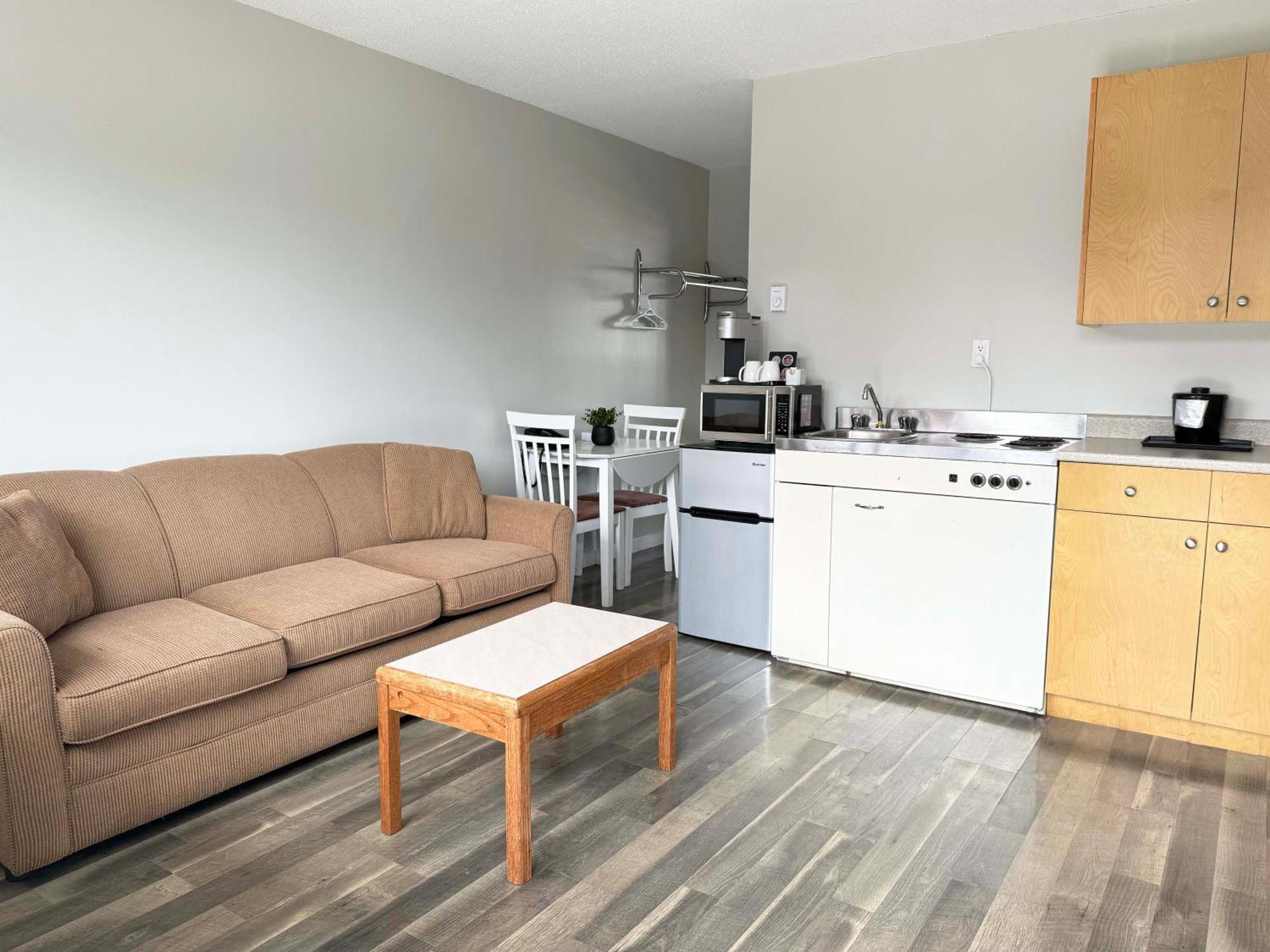Departure Bay Motel ナナイモ エクステリア 写真