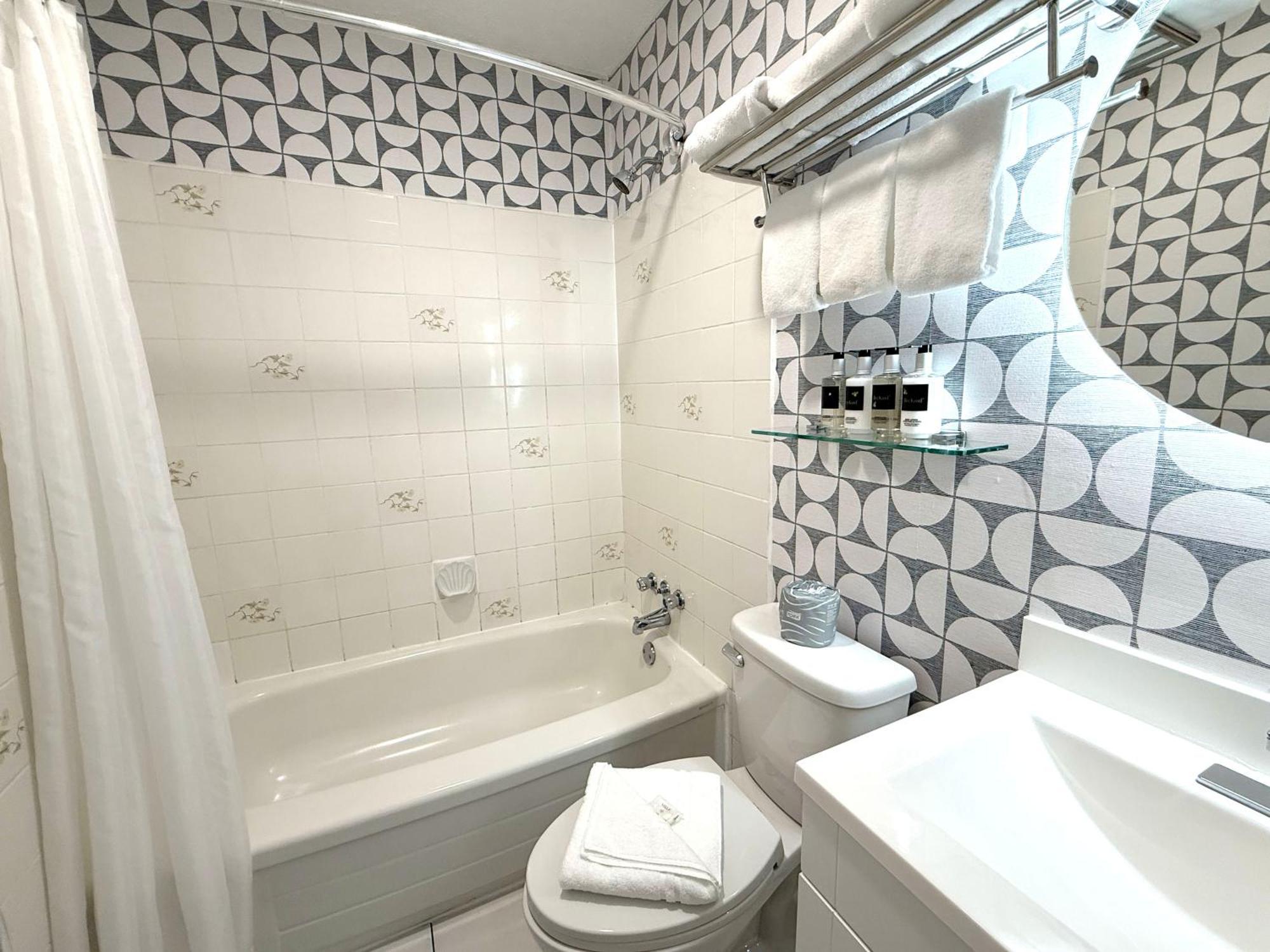 Departure Bay Motel ナナイモ エクステリア 写真