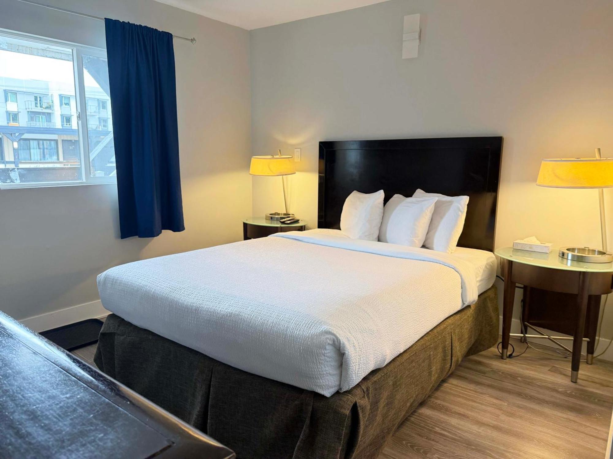 Departure Bay Motel ナナイモ エクステリア 写真