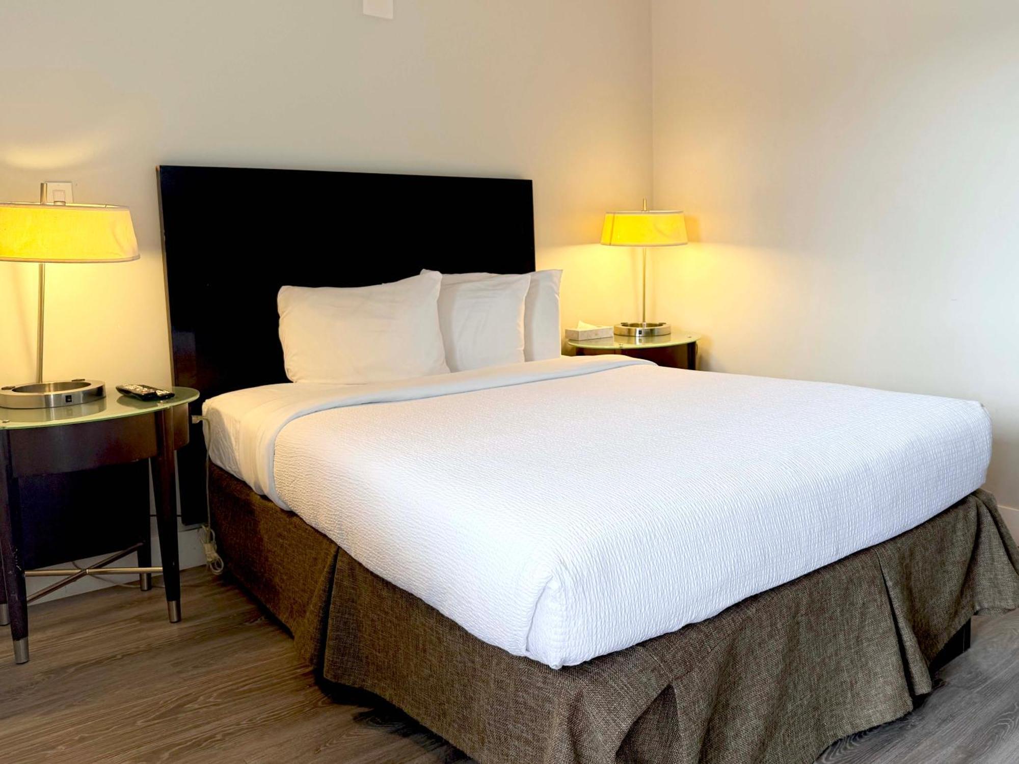 Departure Bay Motel ナナイモ エクステリア 写真