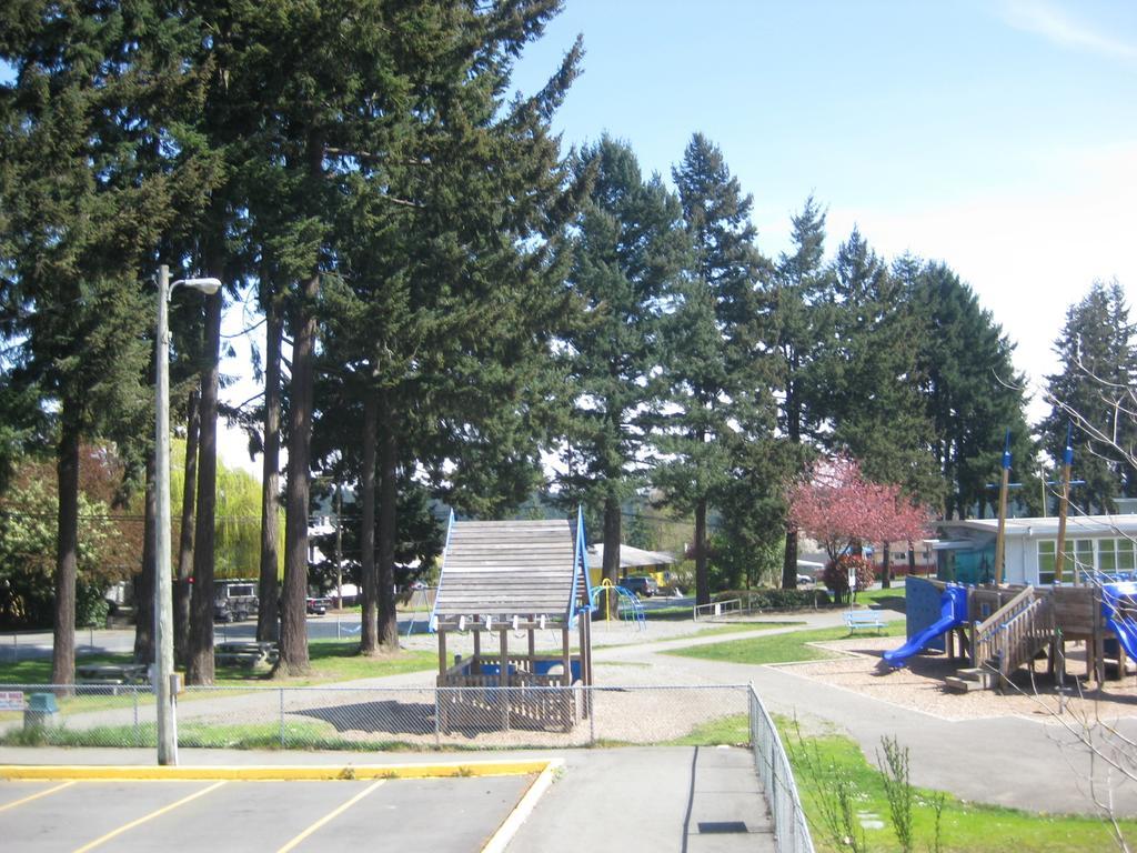Departure Bay Motel ナナイモ エクステリア 写真