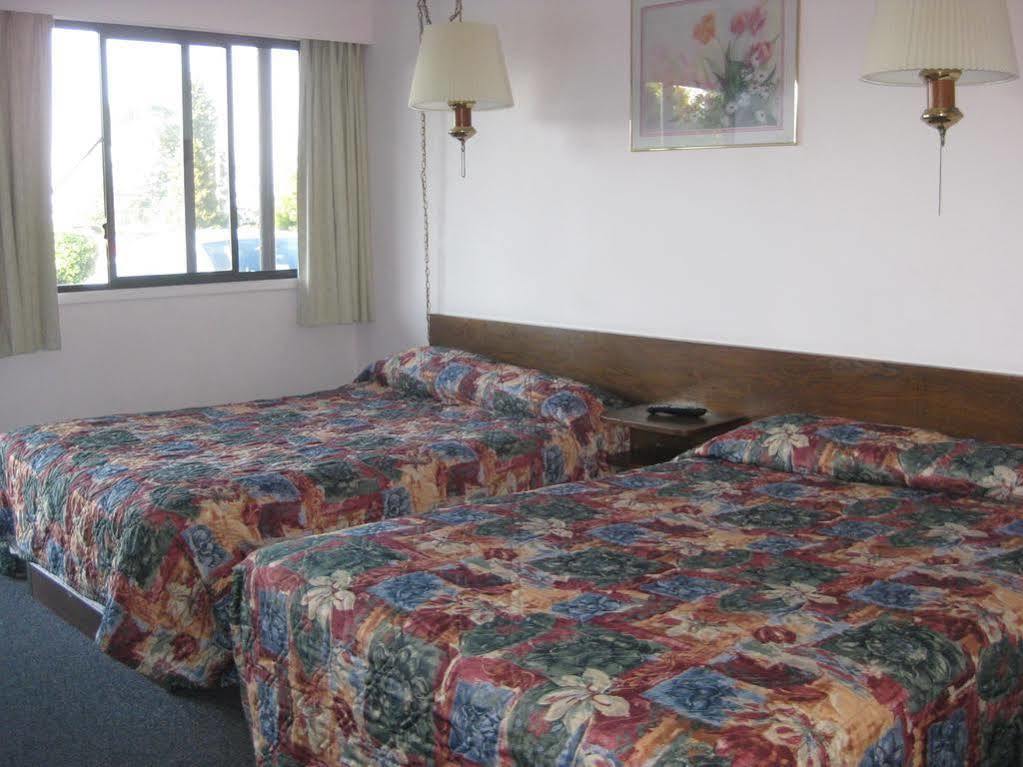 Departure Bay Motel ナナイモ エクステリア 写真