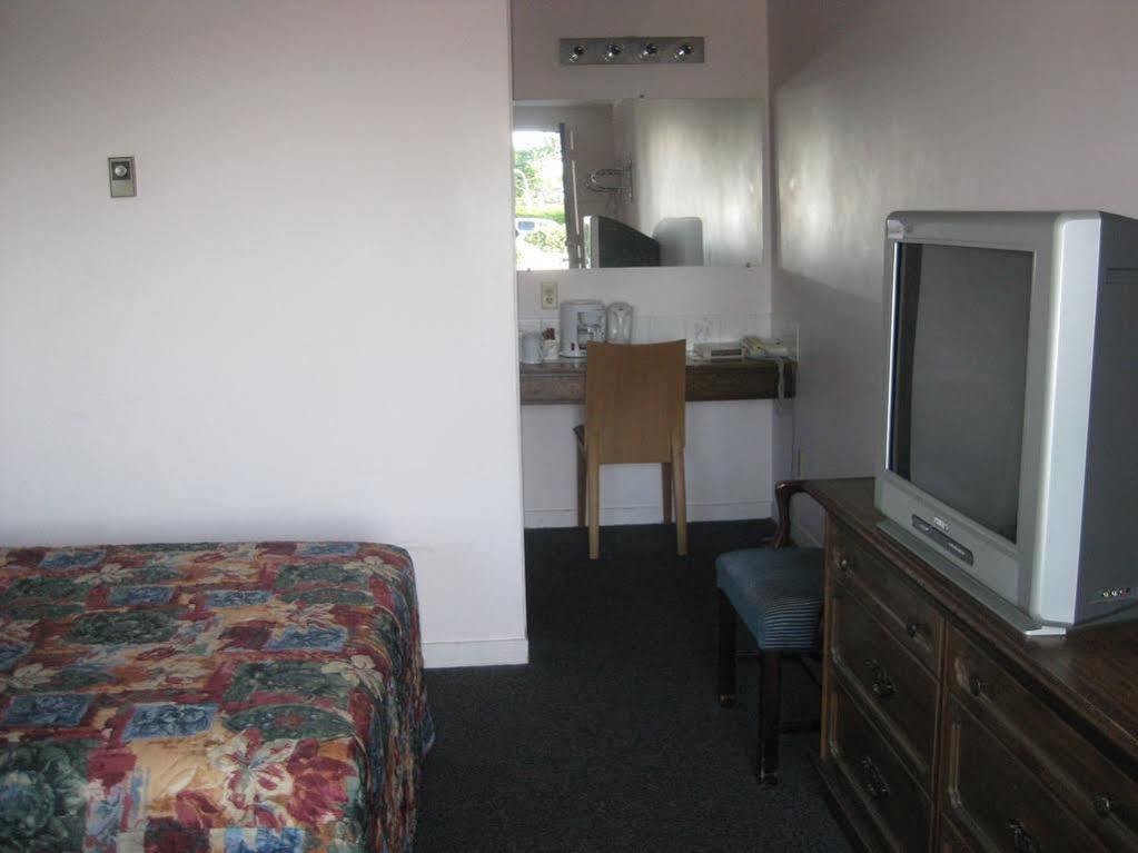 Departure Bay Motel ナナイモ エクステリア 写真